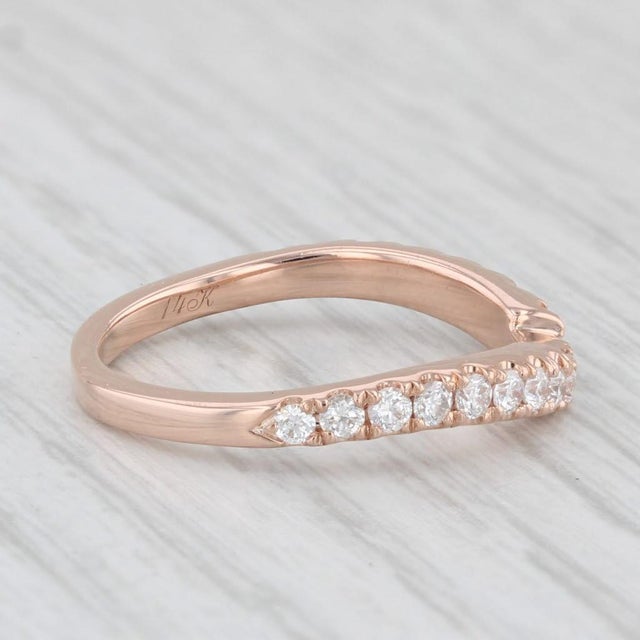 2020s Neil Lane 0.47ctw Diamond Wedding Band Ring Guard Size 5.5 Stackable For Sale - Image 5 of 8