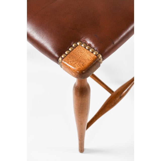 Stool in Mahogany, Brass and Leather attributed to Josef Frank, 1950s For Sale - Image 6 of 7