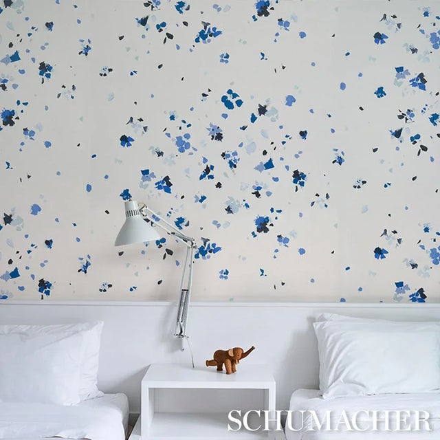 Not Yet Made - Made To Order SAMPLE - Schumacher X Backdrop Fairfarren Wallpaper In Clean Blue For Sale - Image 5 of 5
