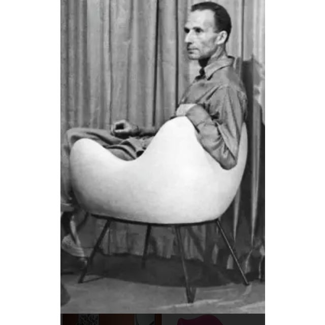 Mid-20th Century Modernism White RM58 Armchairs by Roman Modzelewski for Vzór, 2016, Set of 2 For Sale - Image 17 of 18
