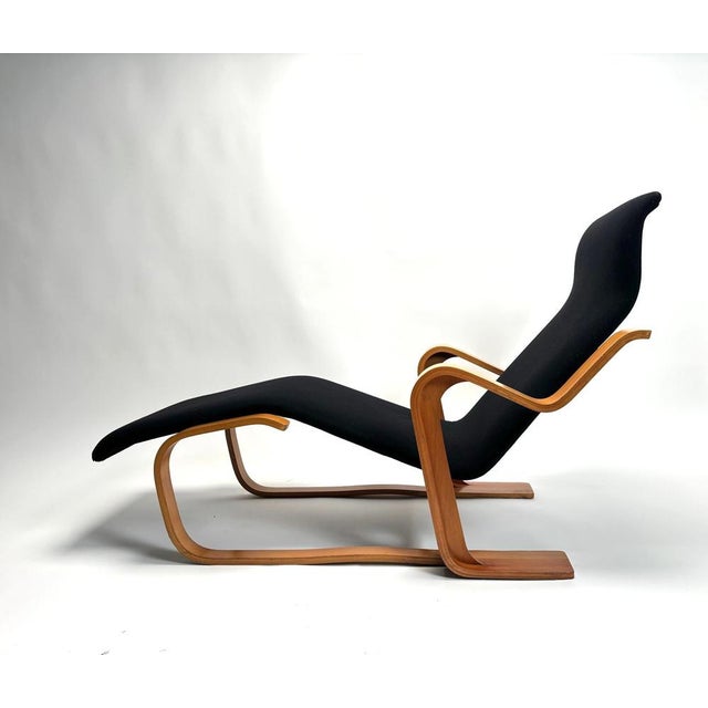 Black Isokon Lounge Chair by Marcel Breuer for Knoll, 1970s For Sale - Image 8 of 12