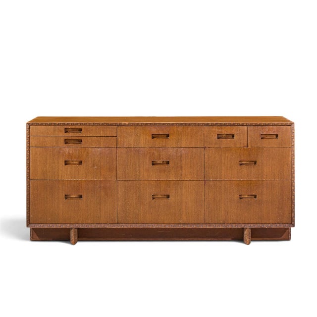 Frank Lloyd Wright for Henredon Taliesin Mid Century 11 Drawer Mahogany Lowboy Dresser This lowboy measures: 61.5 wide x...