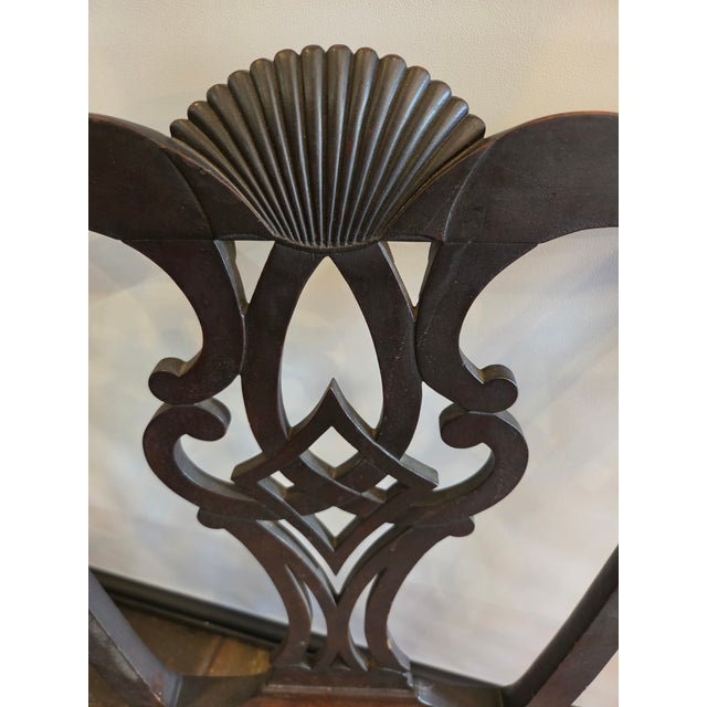 Antique 1820-1860s American Chippendale Mahogany Pierced Back Splat Shell Crest Ribbon Top For Sale - Image 4 of 4