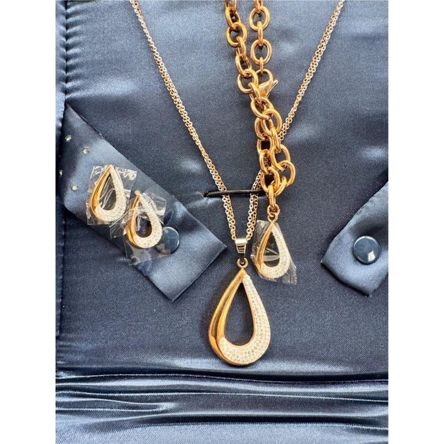 Stauer Gold Teardrop Diamondaura Set, Stauer Jewelry, 4 Pieces For Sale - Image 9 of 10