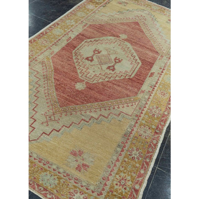 Brown Turkish Vintage Rug 4'8" x 8'5" #20837 For Sale - Image 8 of 8