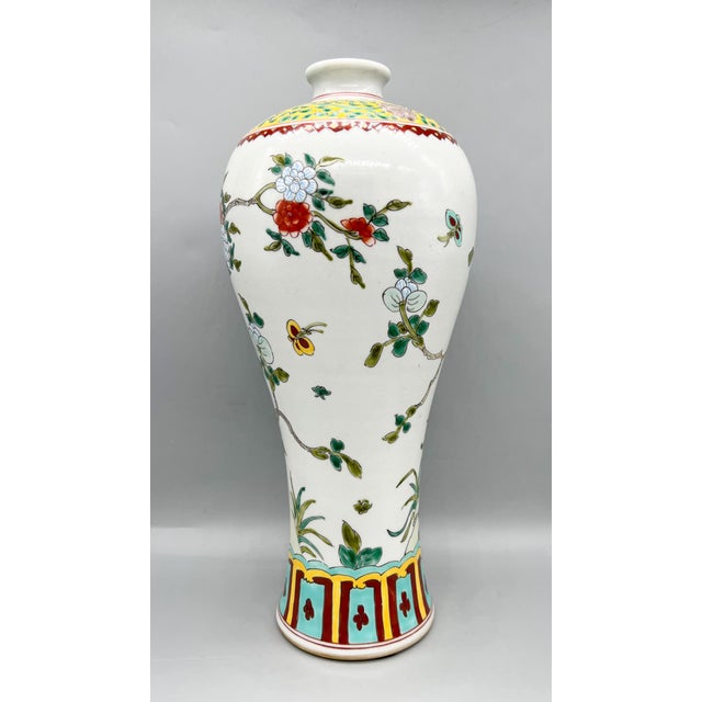 Mid 20th Century Large Hand-Painted Chinese Famille Verte Porcelain Vase With Phoenix – Chinoiserie / Asian Traditional For Sale - Image 5 of 12