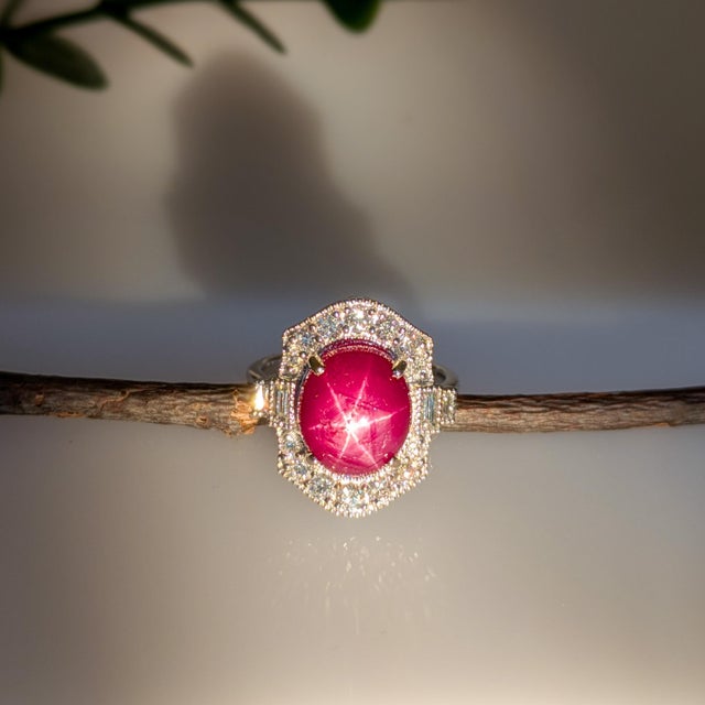 Art Deco 8cts Star Ruby Ring With Natural Diamond Accents: Solid 14k Gold, Oval 12x10mm For Sale - Image 3 of 6