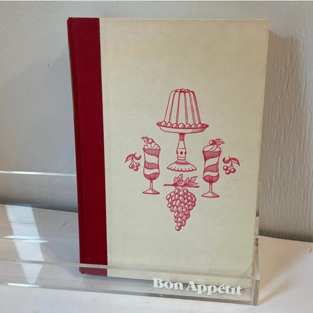 Vintage Lucite ‘Bon Appetit’ Cookbook Holder For Sale In Dallas - Image 6 of 7
