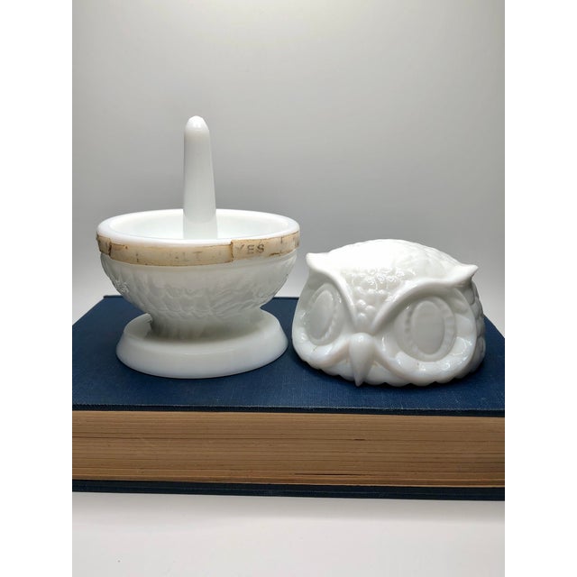 Mid-Century Modern Fenton Milk Glass Owl Decision Maker Fortune Spinner Ring Holder. For Sale - Image 3 of 12