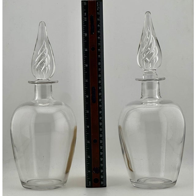 Mid 20th Century Fine Quality Matched Pair of Mid Century Hand Blown Crystal Decanters With Internal Air Bubble Twist Stopper For Sale - Image 18 of 18