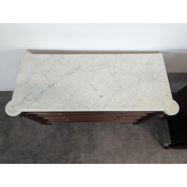 Louis XVI Style Chest of Drawers in Mahogany and Carrara Marble For Sale - Image 3 of 10