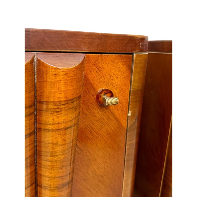 Art Deco Nightstands in Walnut Root Veneer with Conical Columns, 1930s, Set of 2 For Sale - Image 6 of 14