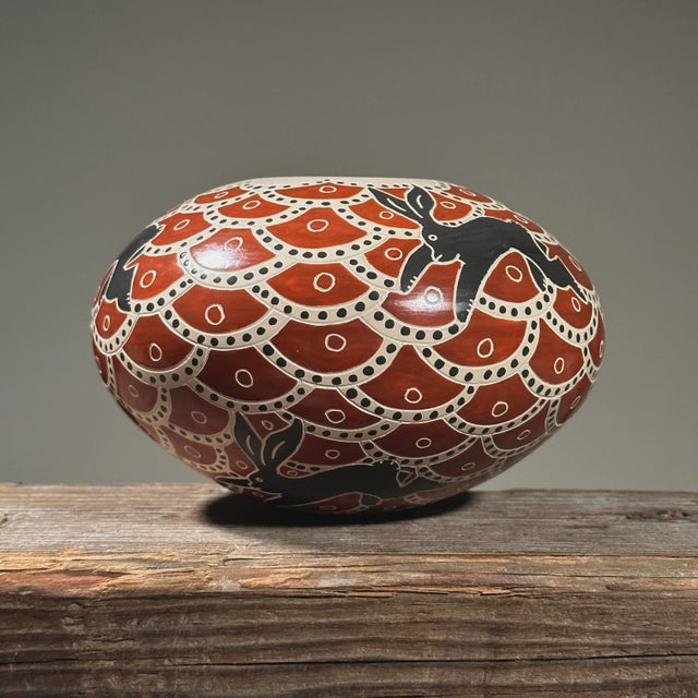 Luz Elva Gutierrez - Vintage Mata Ortiz Polychrome Sgraffito Vase with Rabbits, Signed. Etched vase with red scale etched...