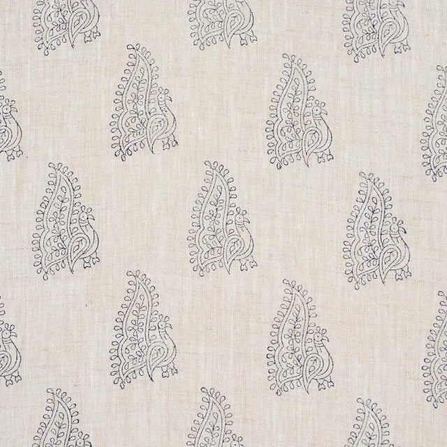 Contemporary SAMPLE - Schumacher Peacock Linen Hand Blocked Print Fabric In Navy & Flax For Sale - Image 3 of 4