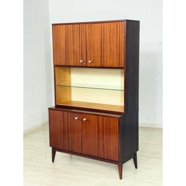 Mid-Century Modern Display Cabinet in Mahogany For Sale - Image 6 of 10