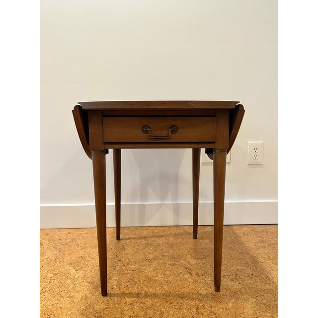 Mid-Century Modern Mid 20th Century Century Furniture Drop Leaf End Table For Sale - Image 3 of 11