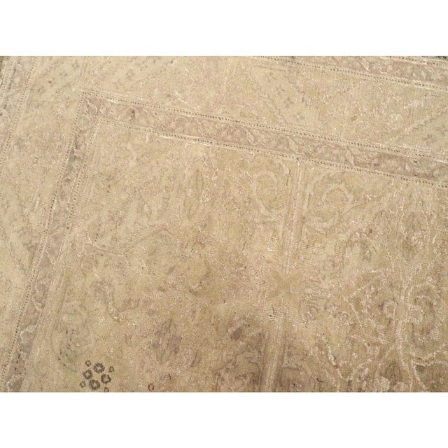 Galerie Shabab Collection Mid-20th Century Handmade Turkish Sivas Accent Rug in Cream and Mauve For Sale - Image 9 of 10