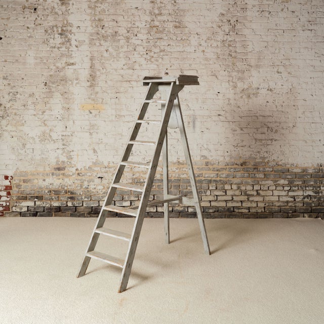 French 1920s French Oak Library Ladder From the Bibliothque Nationale De Paris For Sale - Image 3 of 7