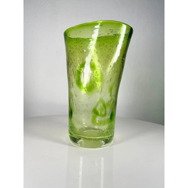 AMBIANIC presents Art Glass Controlled Bubble Green Modern Murano Vase 9.38 tall x 6.13 w x 3.63 d Unmarked Preowned...