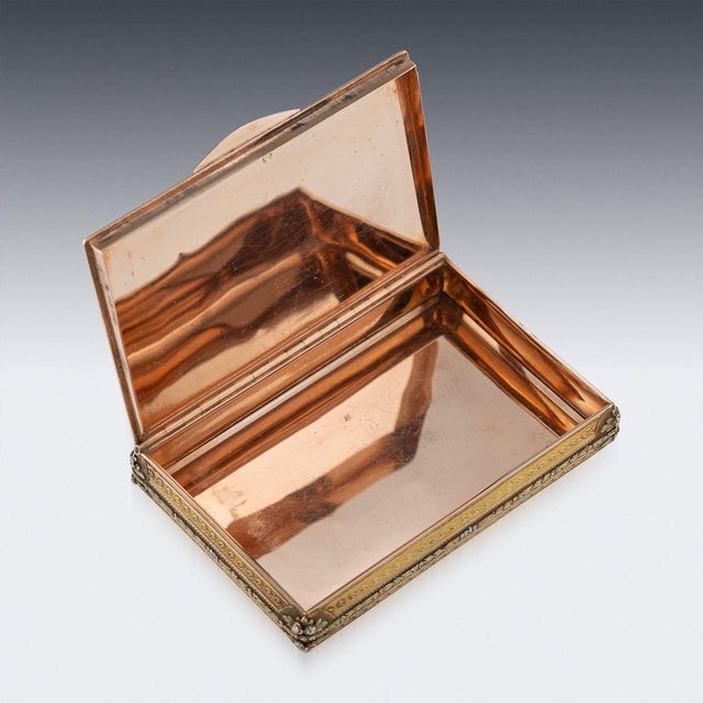Gold Antique German 3-Colour Gold Snuff Box, Hanau, 1850s For Sale - Image 8 of 18