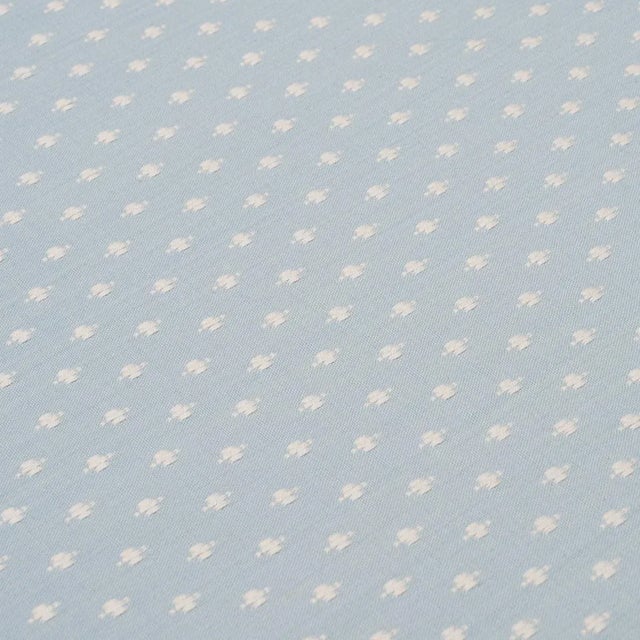 A dobby weave with the look of delicate embroidery, Barlow is actually a sturdy, upholstery-weight fabric. Its lovely,...