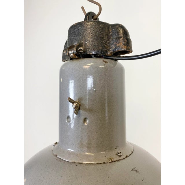 Bauhaus Bauhaus Industrial Grey Enamel Ceiling Lamp, 1930s For Sale - Image 3 of 13