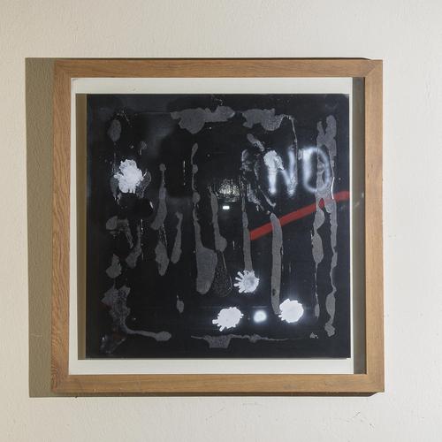 This contemporary painting is a powerfully expressive work, ideal for enhancing modern or industrial-inspired spaces. The...