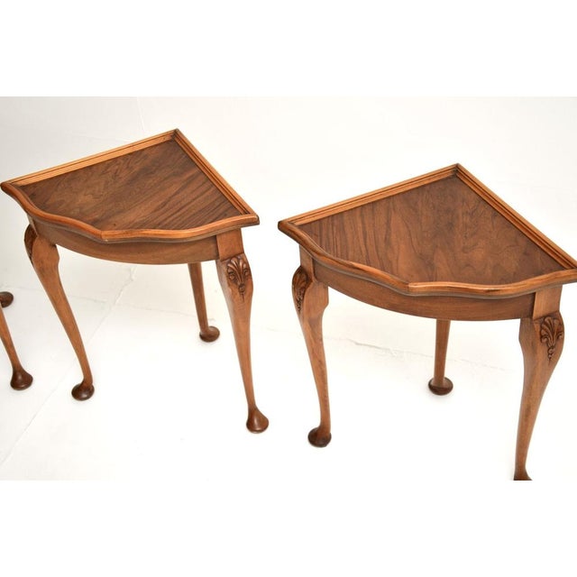 Antique Figured Walnut Pie Crust Nesting Coffee Tables, 1930s, Set of 5 For Sale - Image 11 of 12
