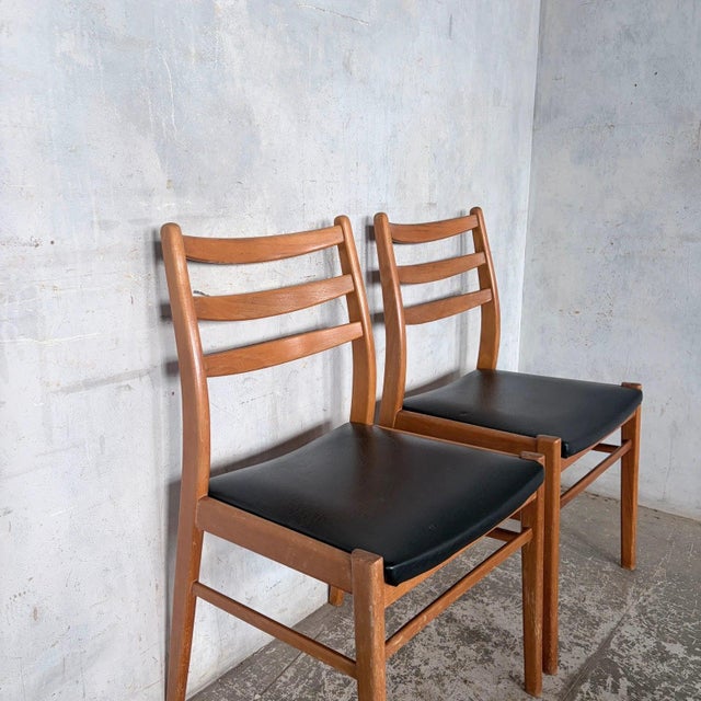 Black Mid-Century Teak & Beech Ladder Back Dining Chairs, Set of 2 For Sale - Image 8 of 11