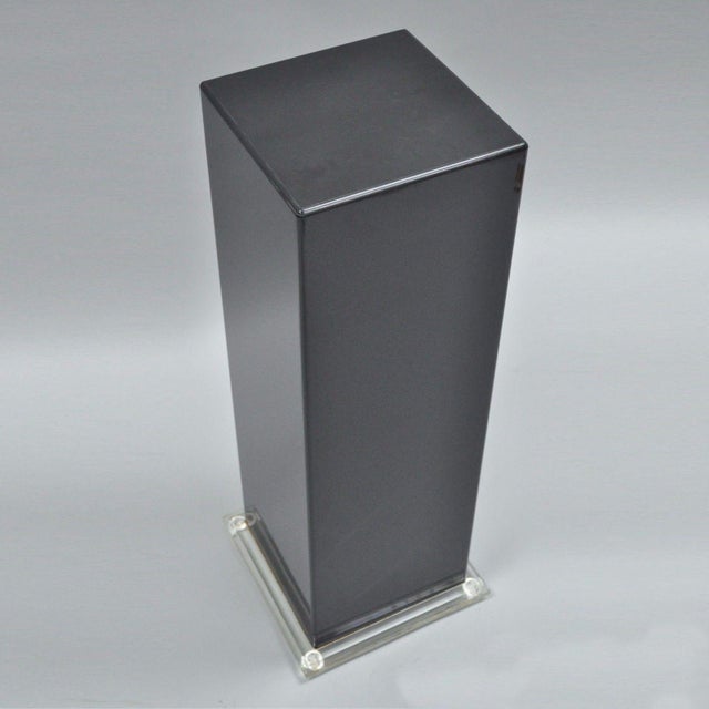 31" H Vintage Mid Century Modern Black Clear Lucite Acrylic Pedestal
