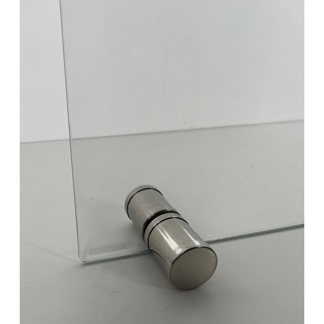 Design/One glass and chrome fireplace screen with brass legs. For Sale - Image 4 of 11