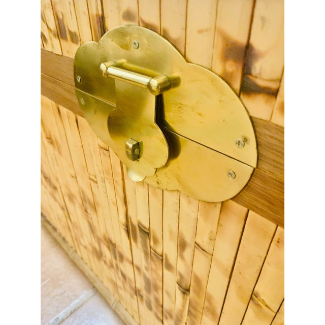 Ralph Lauren Mid 20th Century Campaign Style Scorched Split Reed Bamboo Trunk, Coffee Table With Brass Handles and Closure in the Manner of Ralph Lauren For Sale - Image 4 of 12