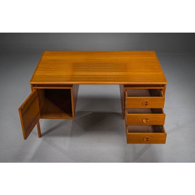 Danish Desk by Arne Vodder for GV Møbler, 1960s For Sale - Image 11 of 16
