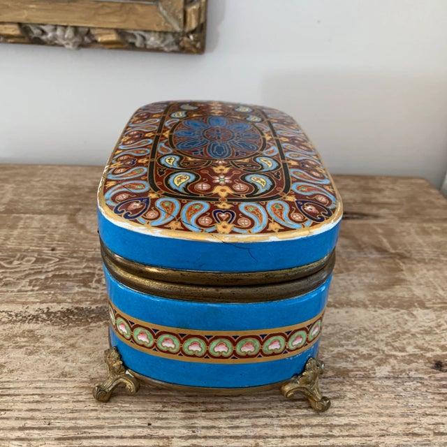 French Antique French Large Handpainted Turquoise and Pink Porcelain Dresser Box For Sale - Image 3 of 12
