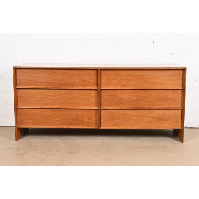 Robsjohn-Gibbings for Widdicomb Mid-Century Modern Walnut Dresser, 1950s For Sale - Image 12 of 12