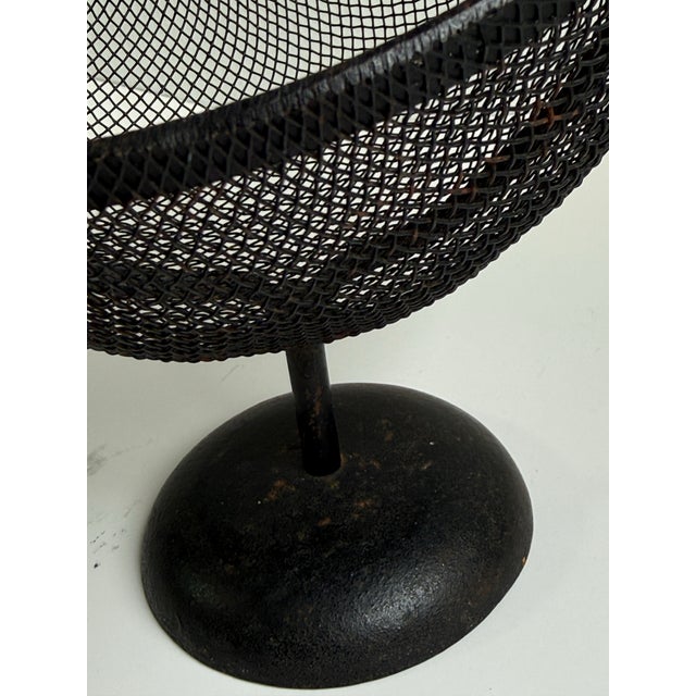 1950s Vintage Weinberg Style Wrought Iron Wire Chicken Basket - Mid-Century Folk Art For Sale - Image 5 of 11