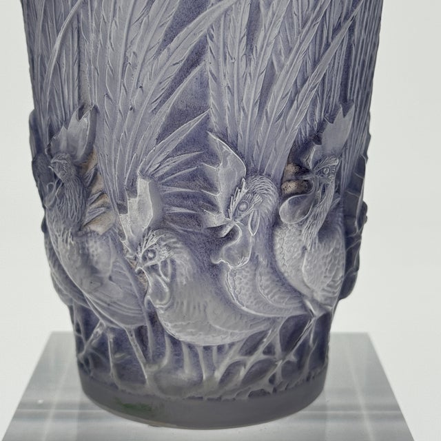 Roosters and Feathers Vase by R. Lalique, 1928 For Sale - Image 11 of 16