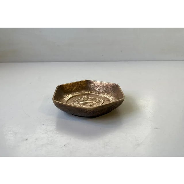 1960s Leda and the Swan Art Dish in Bronze by Svend Lindhart, 1965 For Sale - Image 5 of 6