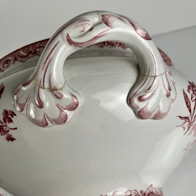 Soup Tureen Fontange Model in Red from Sarreguemines, 1918 For Sale - Image 14 of 15