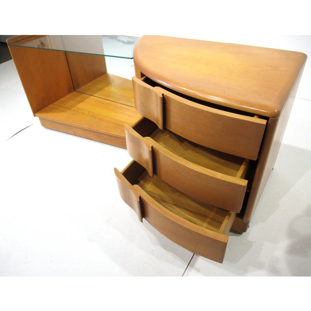 Mid 20th Century Sculptura Heywood Wakefield Champaign Vanity Set M776 For Sale - Image 5 of 14