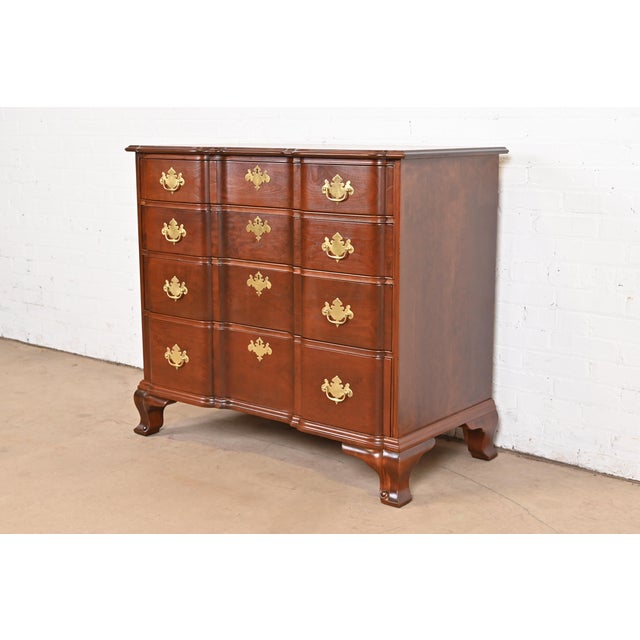 English Kindel Furniture Georgian Carved Solid Mahogany Block Front Chest of Drawers, Newly Refinished For Sale - Image 3 of 12