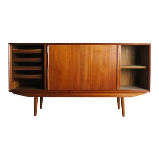 Vintage Danish Modern Credenza in Teak For Sale