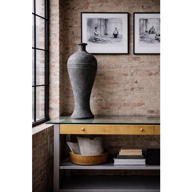Late 20th Century Pair of Organic Modern Sculptural Floor Vessels – Textured Charcoal Studio Style (25" & 18") For Sale - Image 12 of 12