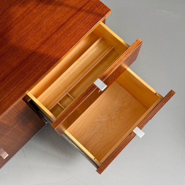 1980s Sideboard by Florence Knoll Bassett for Knoll International, 1980s For Sale - Image 5 of 10