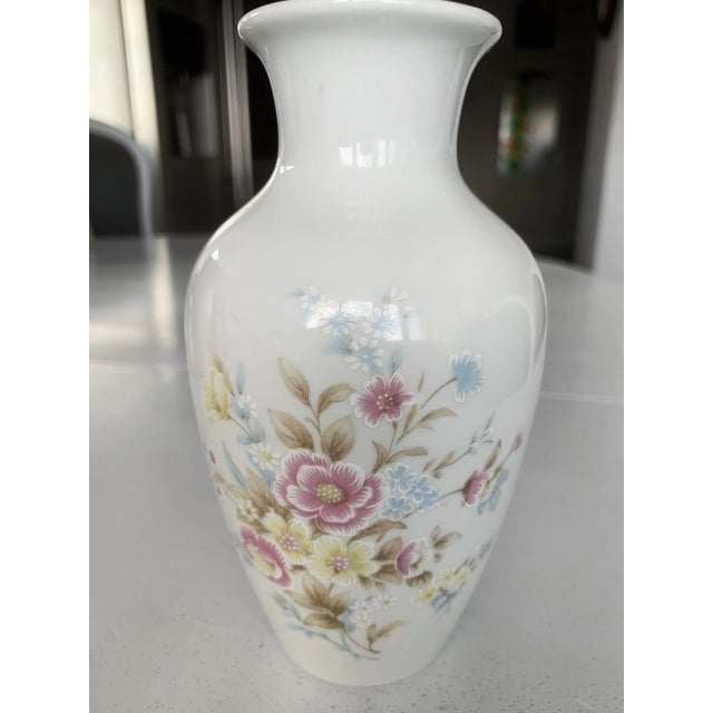 Blue Mid-Century Chinese Porcelain Vase For Sale - Image 8 of 11
