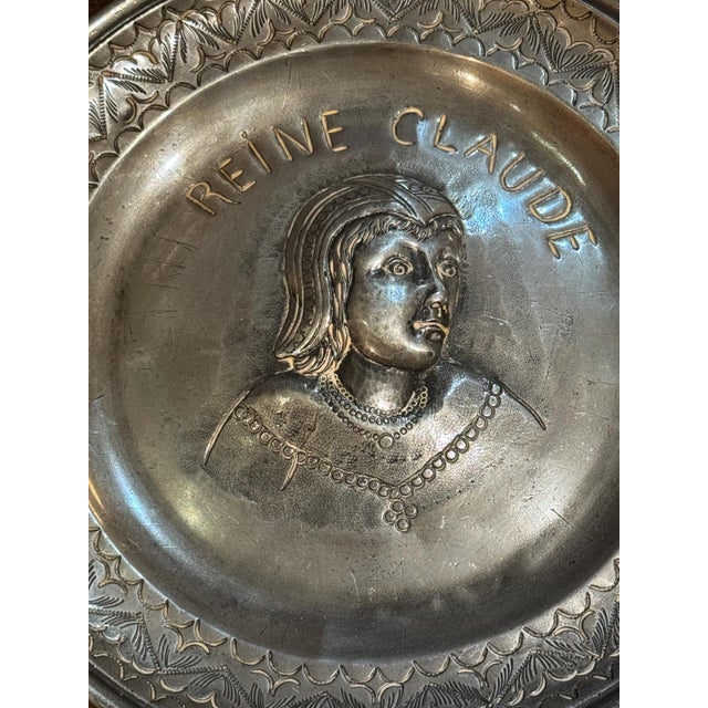 19th Century Late 18th Century Pewter Plates feat. French King Henri II & Queen Claude For Sale - Image 5 of 10