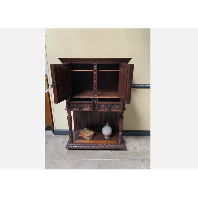 Age: circa 1890 Wood type: solid oak Condition: very good, meticulously maintained, fully restored original condition...