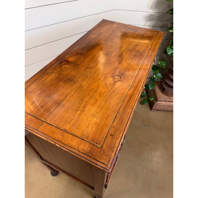 Wood 18th Century Italian Chest of Drawers For Sale - Image 7 of 16