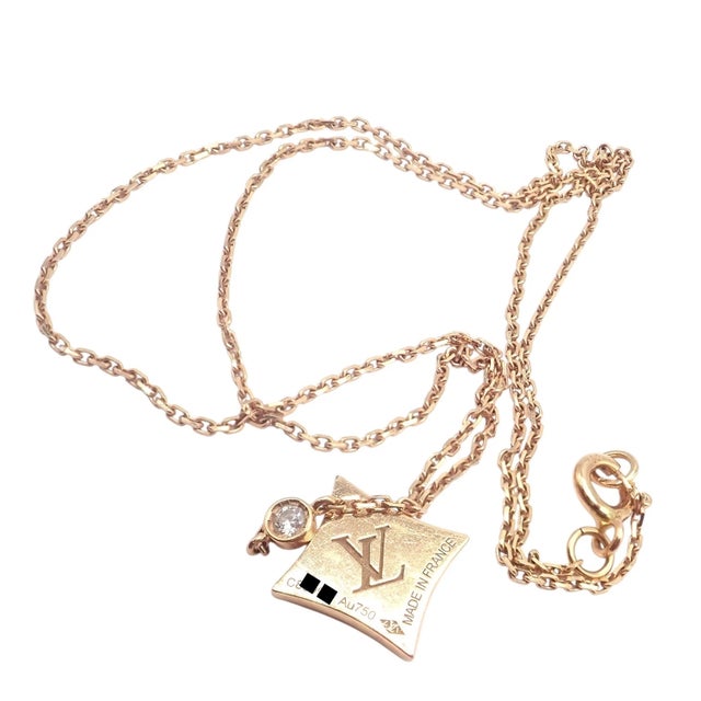 Louis Vuitton 18k Rose Gold Diamond Mother of Pearl Blossom Necklace featuring the iconic Monogram flower motif. Details:...