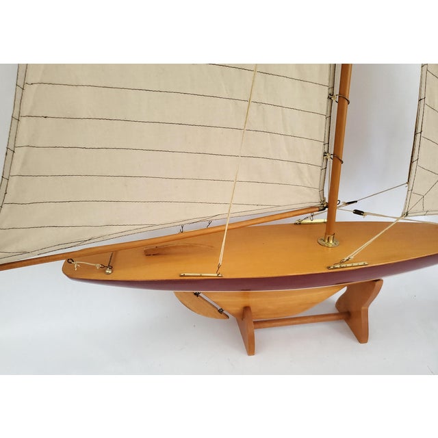 Brown Vintage Sailboat Replica Pond Yacht 1895 Defender Cup Racer For Sale - Image 8 of 17